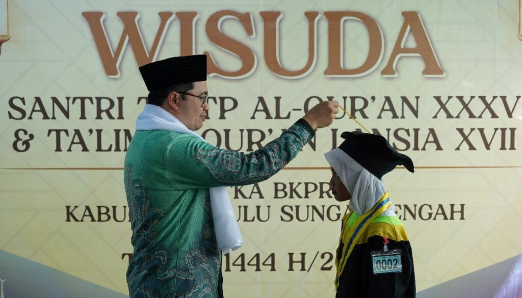 Bupati Hst Wisuda Santri Tk Tp Al Quran Xxxv Dan Talimul Quran Lansia