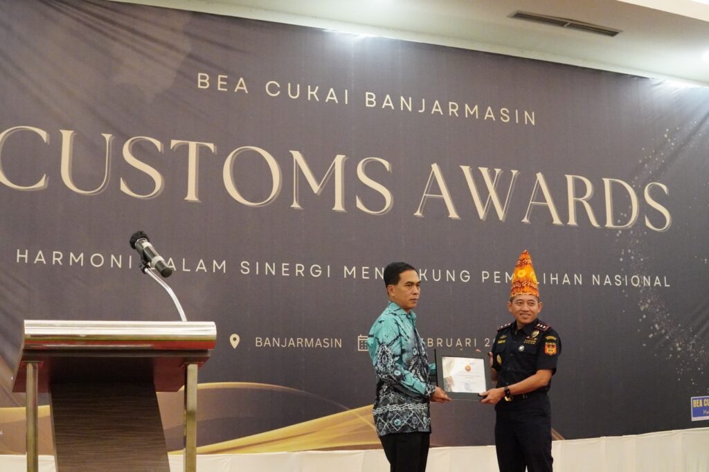 Pelindo Raih Penghargaan Custom Awards Tahun 2023 – Infobanua.co.id