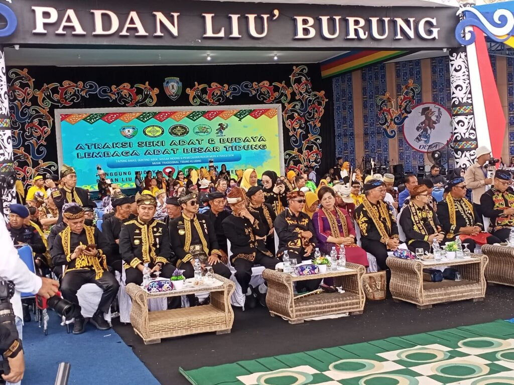 Atraksi Seni Adat Dan Budaya Lembaga Adat Besar Tidung Kabupaten ...